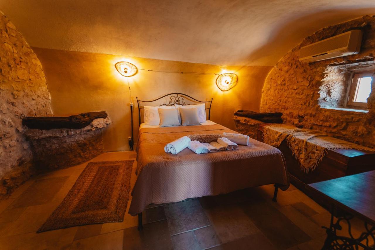 Kythera Secrets Suites Viaradika Exteriér fotografie