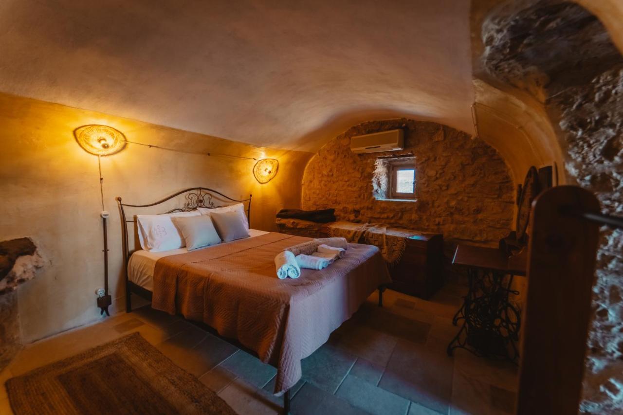 Kythera Secrets Suites Viaradika Exteriér fotografie